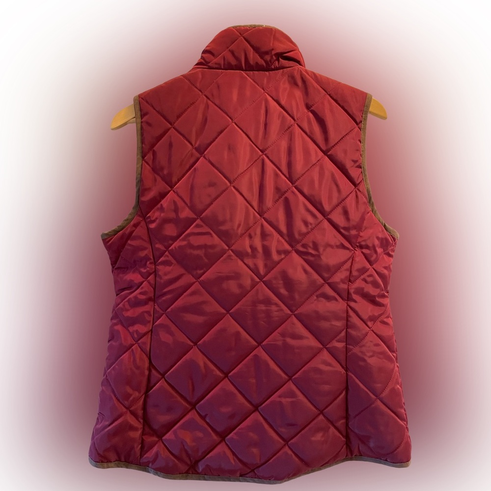 💕 Women’s Bass Quilted Vest in deep red - Picture 2 of 3